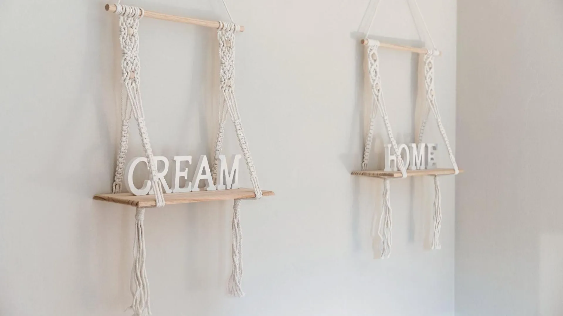 Cream Home - The House Of Travelers Como Appartement
